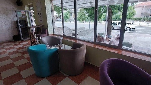 potrebne-radnice-caffe-enigma-big-4