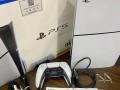 konzola-sony-playstation-ps5-pro-konzola-sony-playstation-ps5-slim-konzola-nintendo-switch-2-konzole-za-videoigre-microsoft-xbox-series-x-2tb-small-2