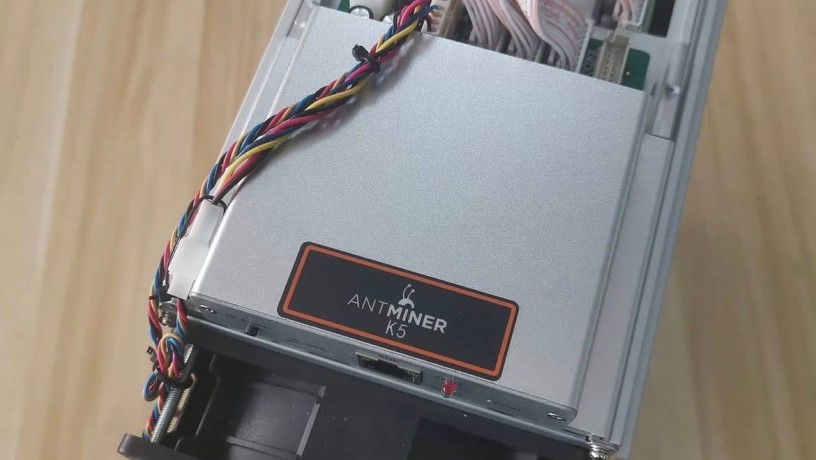 bitmain-antminer-s21xp-hydl9l7dragonball-a11-radiant-minergoldshell-e-al1m-big-4