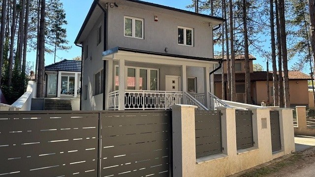 Luksuzna kuća, Vinci, Srbija
